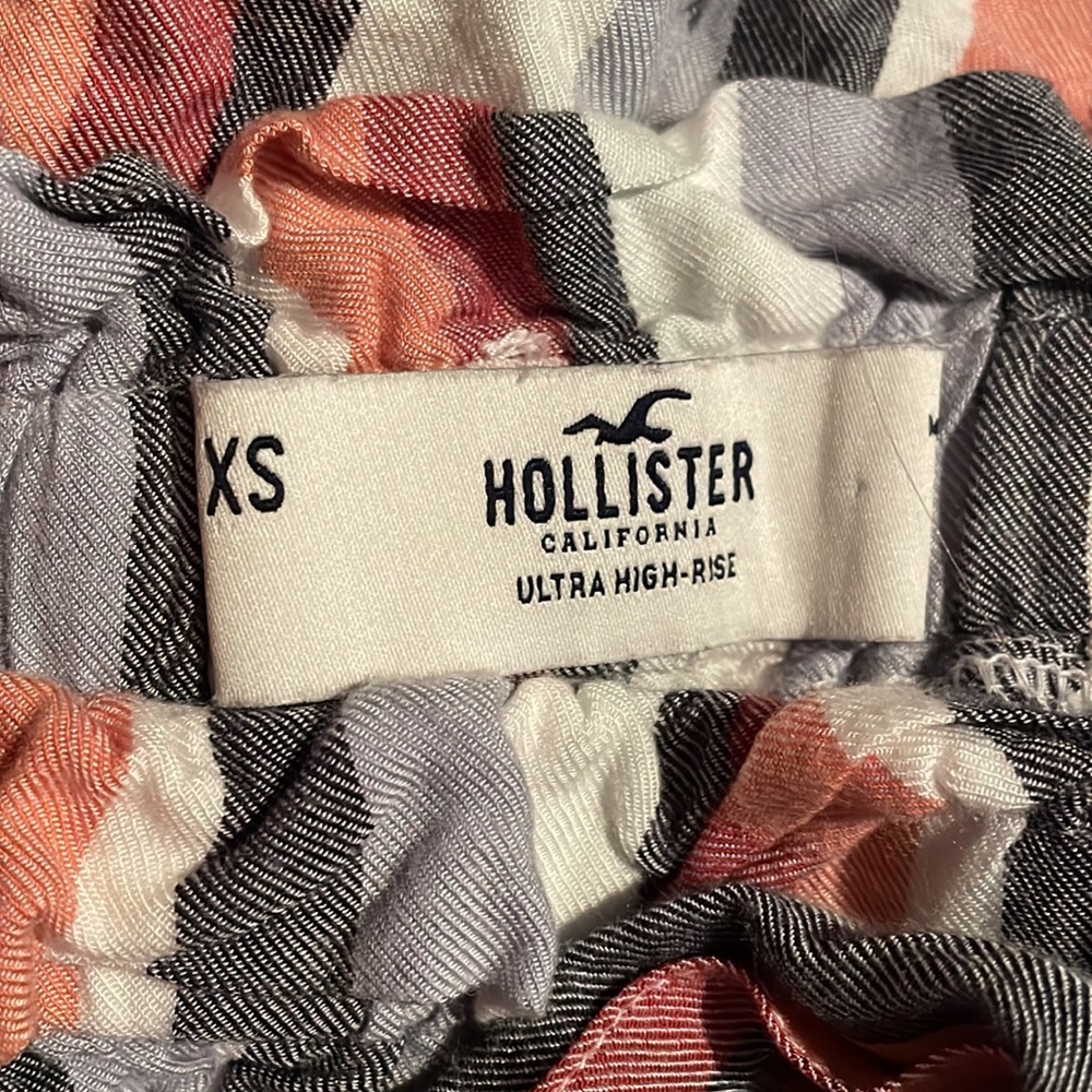 Ultra High Rise Shorts - Picture 3 of 3